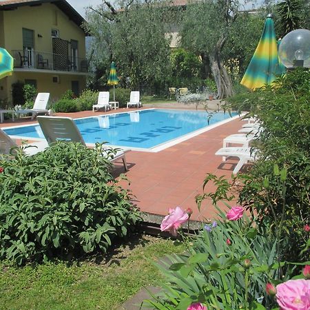 מאלצ'סינה Hotel Casa Popi מראה חיצוני תמונה