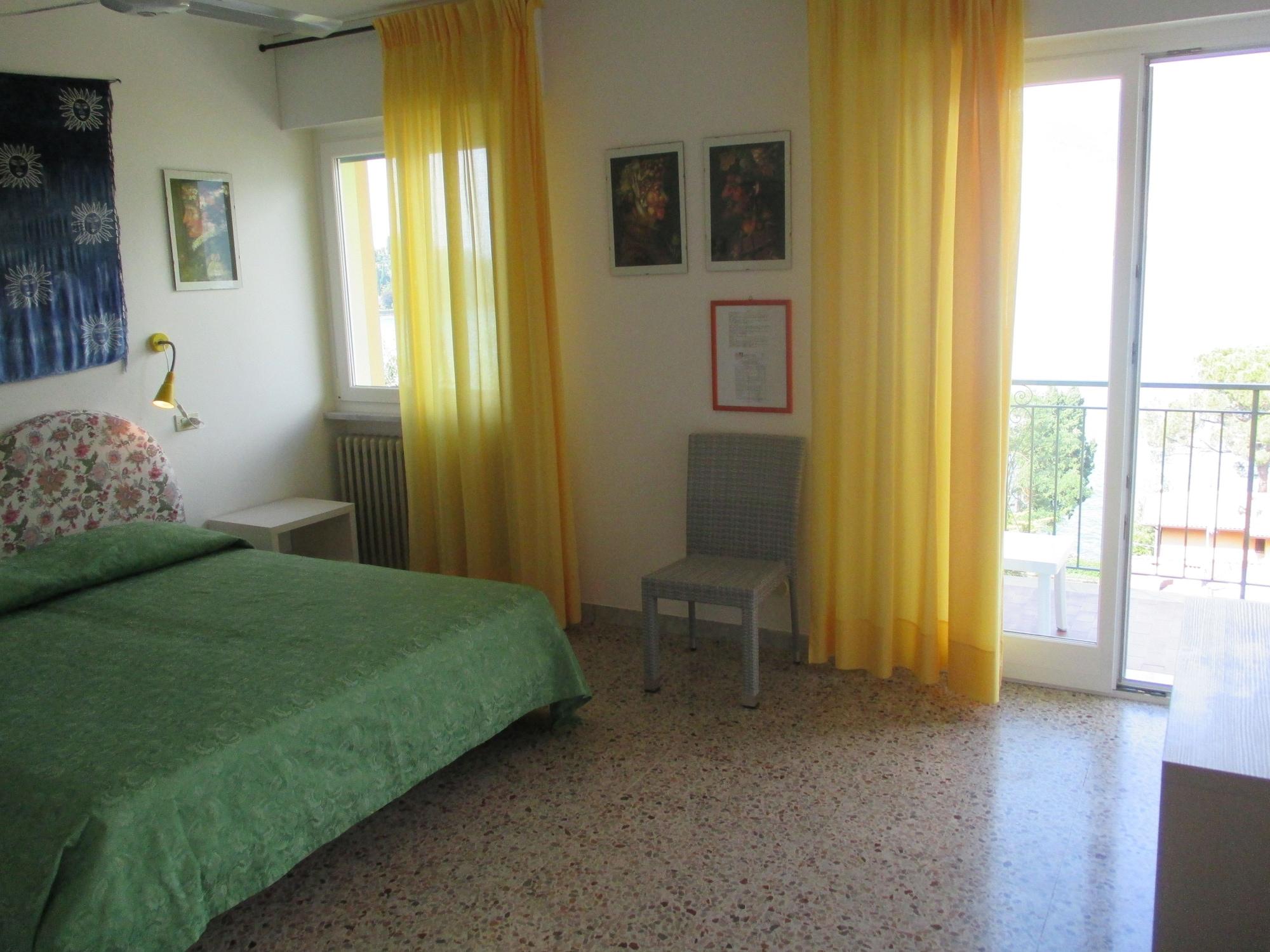 מאלצ'סינה Hotel Casa Popi מראה חיצוני תמונה