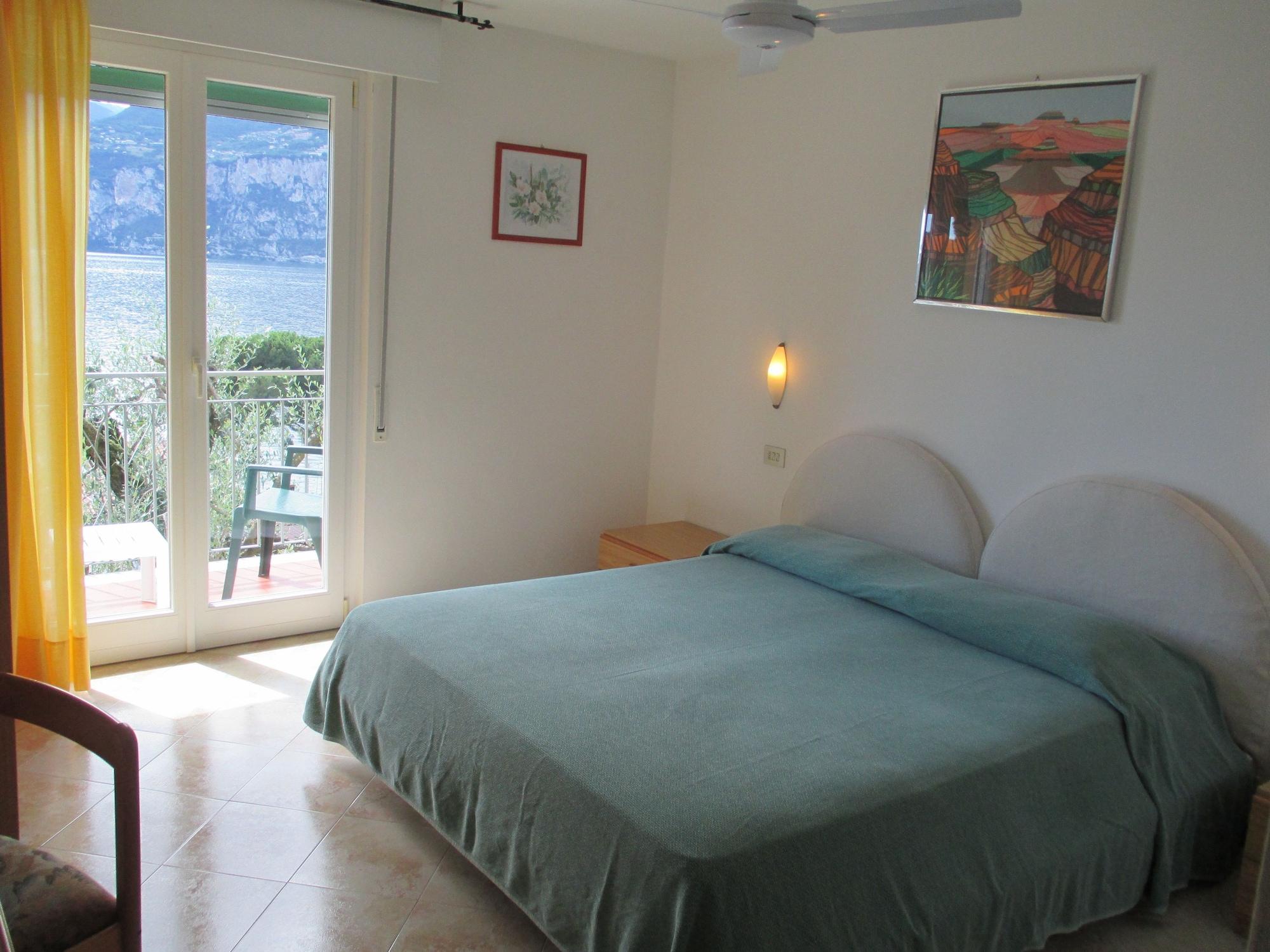 מאלצ'סינה Hotel Casa Popi מראה חיצוני תמונה