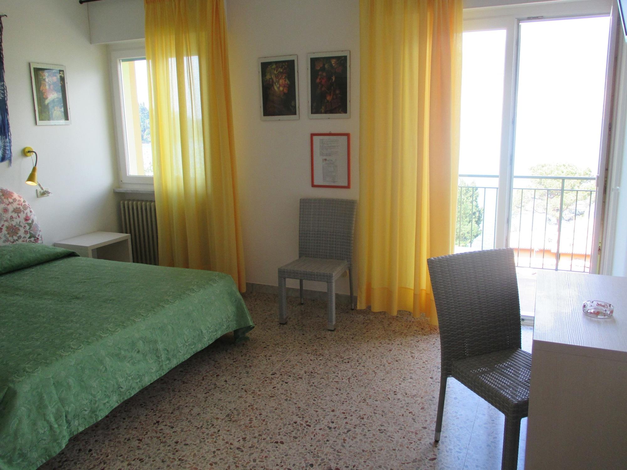 מאלצ'סינה Hotel Casa Popi מראה חיצוני תמונה