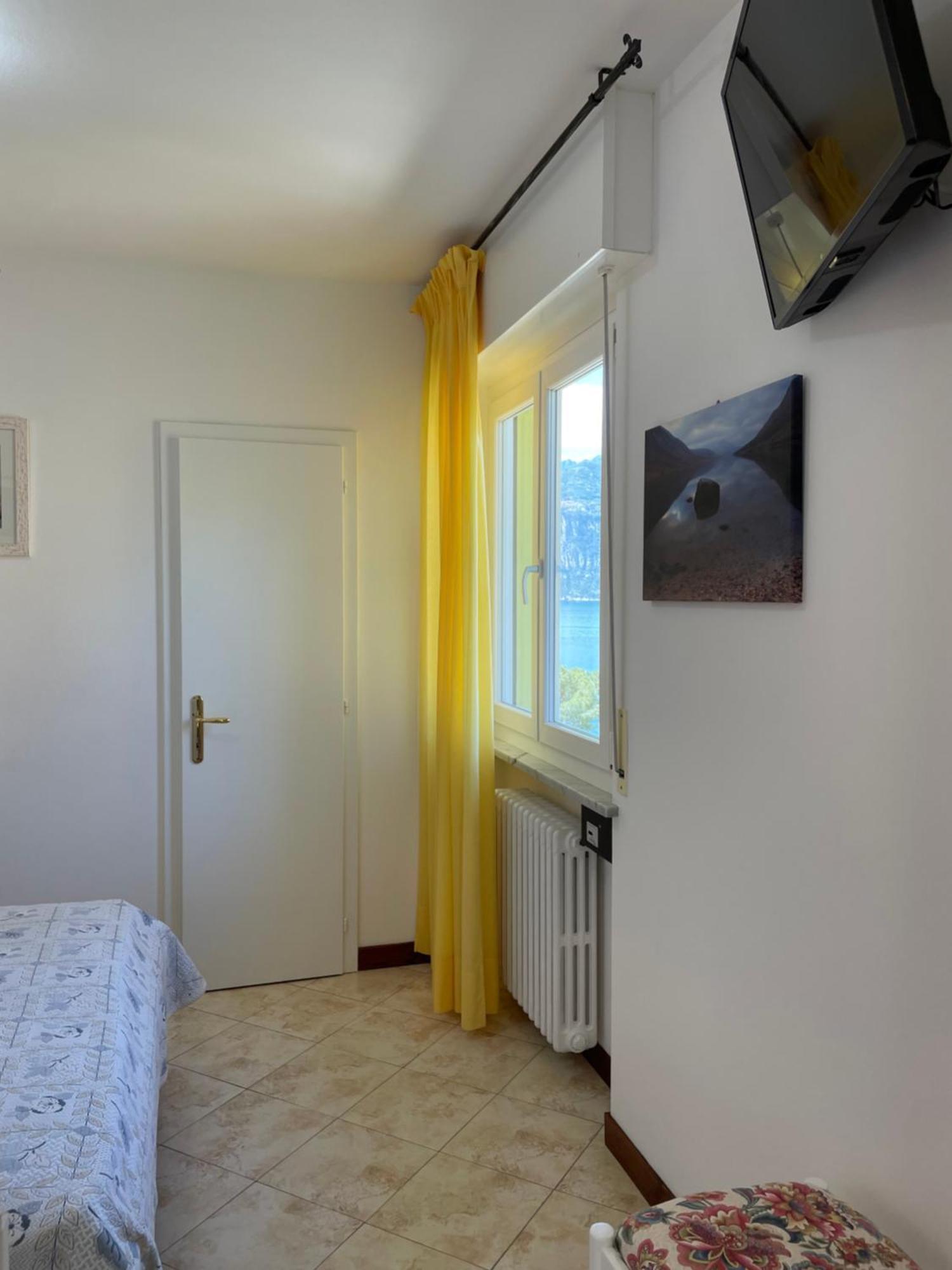 מאלצ'סינה Hotel Casa Popi מראה חיצוני תמונה