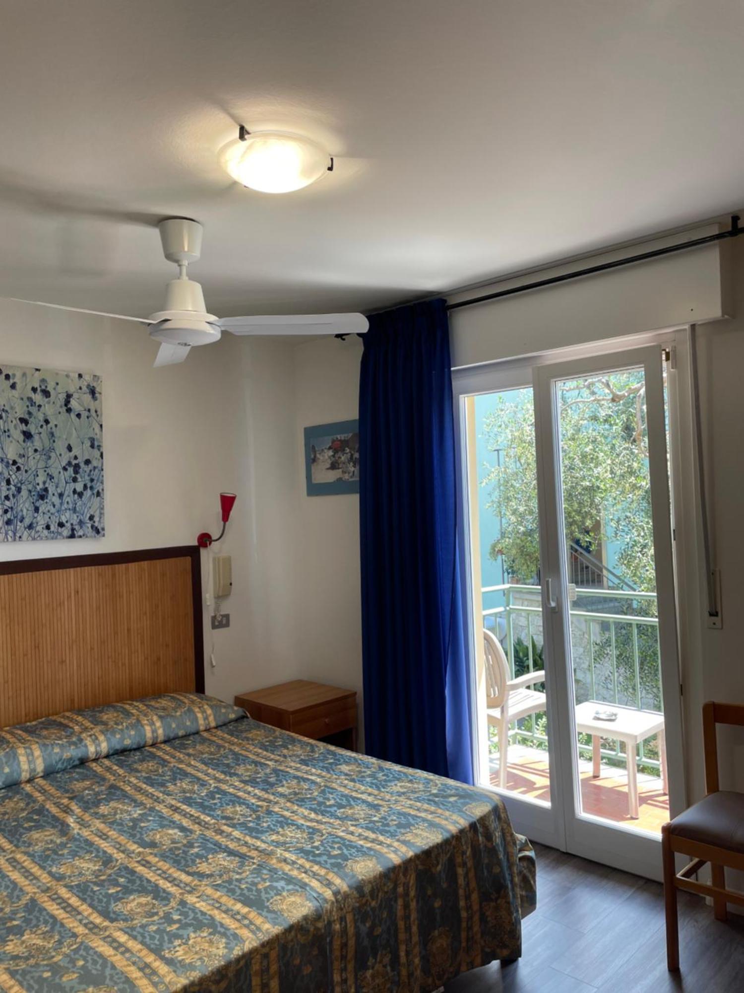 מאלצ'סינה Hotel Casa Popi מראה חיצוני תמונה